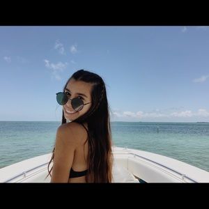 Meet your Posher, Isabella